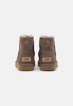 Ugg Classic Mini - Korte Laarzen - Caribou -Ugg 057e19e4387449bdb4cf9b9d66cb6544