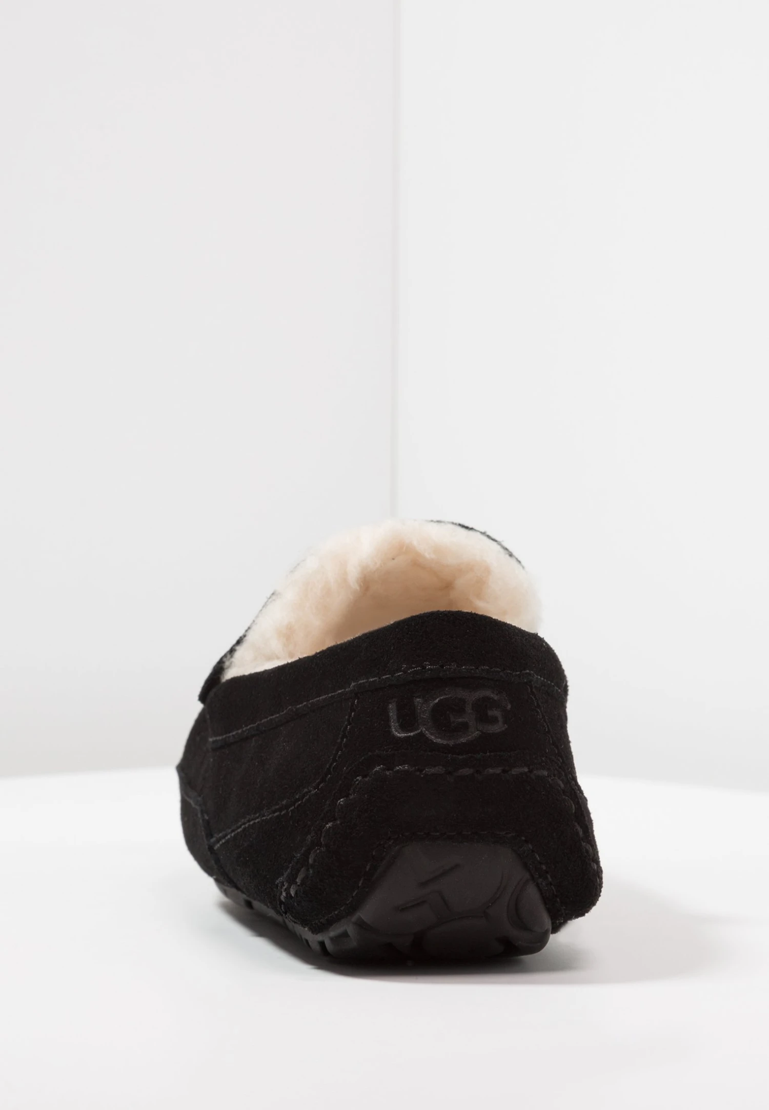 Ugg Ascot - Pantoffels - Black 6 Ugg Ascot - Pantoffels - Black - Afbeelding 4