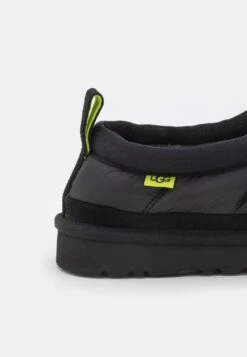 Ugg Tasman - Pantoffels - Black -Ugg 0b1cb09c379a40a7be17436626c0cad3
