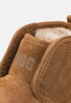 Ugg Accessible Neumel Ez-Fit Unisex - Korte Laarzen - Chestnut -Ugg 0d9ca48353be40a4a13fe8b7f99f5a42