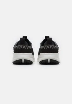 Ugg Ca78 Tasman - Sneakers Laag - Black/White -Ugg 105b9b4d6cc0403f972a4f351d970ed4