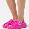 Ugg Sport Yeah - Sandalen - Dragon Fruit 1 Ugg Sport Yeah - Sandalen - Dragon Fruit -Ugg 16e656ba433642a585197e9754a16f10
