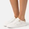 Ugg Alameda Lace - Sneakers Laag - Bright White 1 Ugg Alameda Lace - Sneakers Laag - Bright White -Ugg 2c3d24d739e04d8aa58d9b1f94e8d2bb