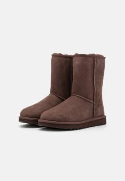 Ugg Classic Short - Korte Laarzen - Burnt Cedar -Ugg 2c7556c1a1084339bce9a18377d46d02