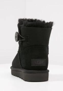 Ugg Mini Bailey Button - Korte Laarzen - Black 17 Ugg Mini Bailey Button - Korte Laarzen - Black -Ugg 3af02698da08458fbde1b4be0c1ab269