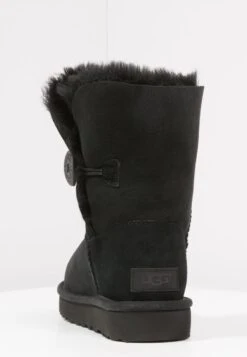 Ugg Bailey Button Ii - Korte Laarzen - Black 15 Ugg Bailey Button Ii - Korte Laarzen - Black -Ugg 40445c74dd2545389d6c6e60d5f54c45