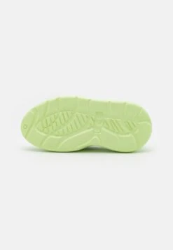Ugg Sport Yeah- Instappers - Melon Green 12 Ugg Sport Yeah- Instappers - Melon Green -Ugg 432209c23aa5442aba854345bc5750f5