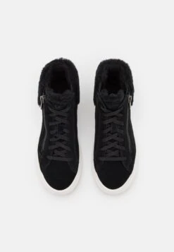 Ugg Alameda Mid Zip - Sneakers Hoog - Black -Ugg 471f051bd4a24f0ea0ff4766332cc4f9