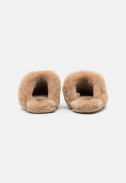 Ugg Scuffette Spotty - Pantoffels - Natural -Ugg 479171a3b2b34cd7a09325810ce6e037