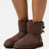 Ugg Mini Bailey Bow - Korte Laarzen - Burnt Cedar 2 Ugg Mini Bailey Bow - Korte Laarzen - Burnt Cedar -Ugg 5442e446f6c747cdab22e6f704598bdc