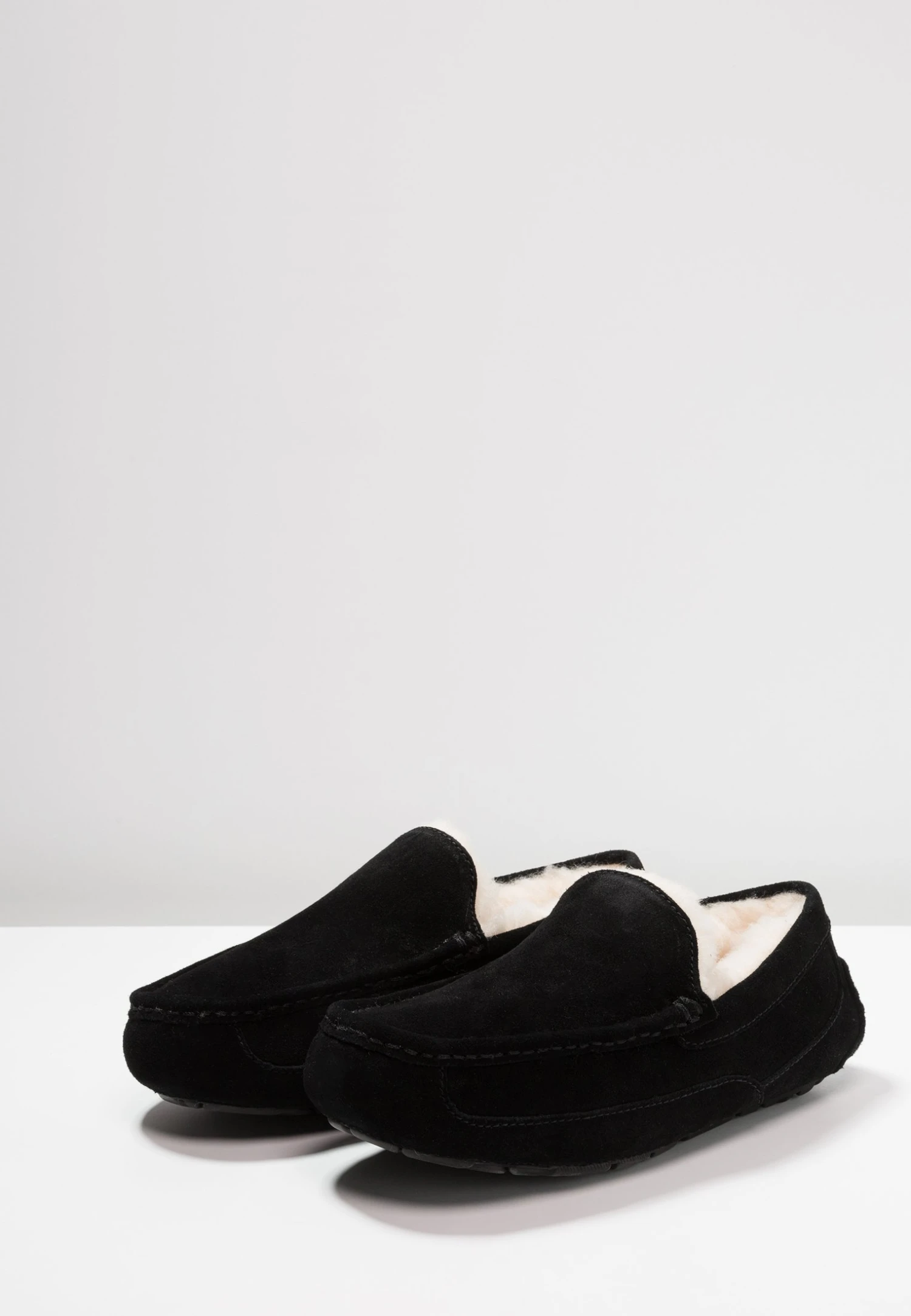Ugg Ascot - Pantoffels - Black 5 Ugg Ascot - Pantoffels - Black - Afbeelding 3