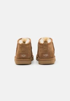 Ugg Classic Ultra Mini Unisex - Korte Laarzen - Chestnut 16 Ugg Classic Ultra Mini Unisex - Korte Laarzen - Chestnut -Ugg 5b89270344654ff78c60444e7c0eb670