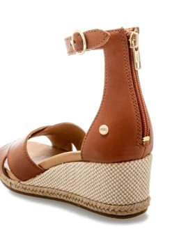 Ugg W Eugenia Pale- Sandalen Met Sleehak - Tan -Ugg 647b5c9eb36c47dc8a9bf72ab14f6e39