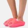 Ugg Foamo Slide - Pantoffels - Super Coral -Ugg 707589367f474a2cbc4a88010cf34d3c