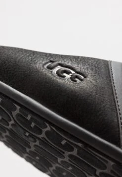 Ugg Scuff - Pantoffels - Black 13 Ugg Scuff - Pantoffels - Black -Ugg 70f203e066234c8cbc3f3ebb69f2e5e9