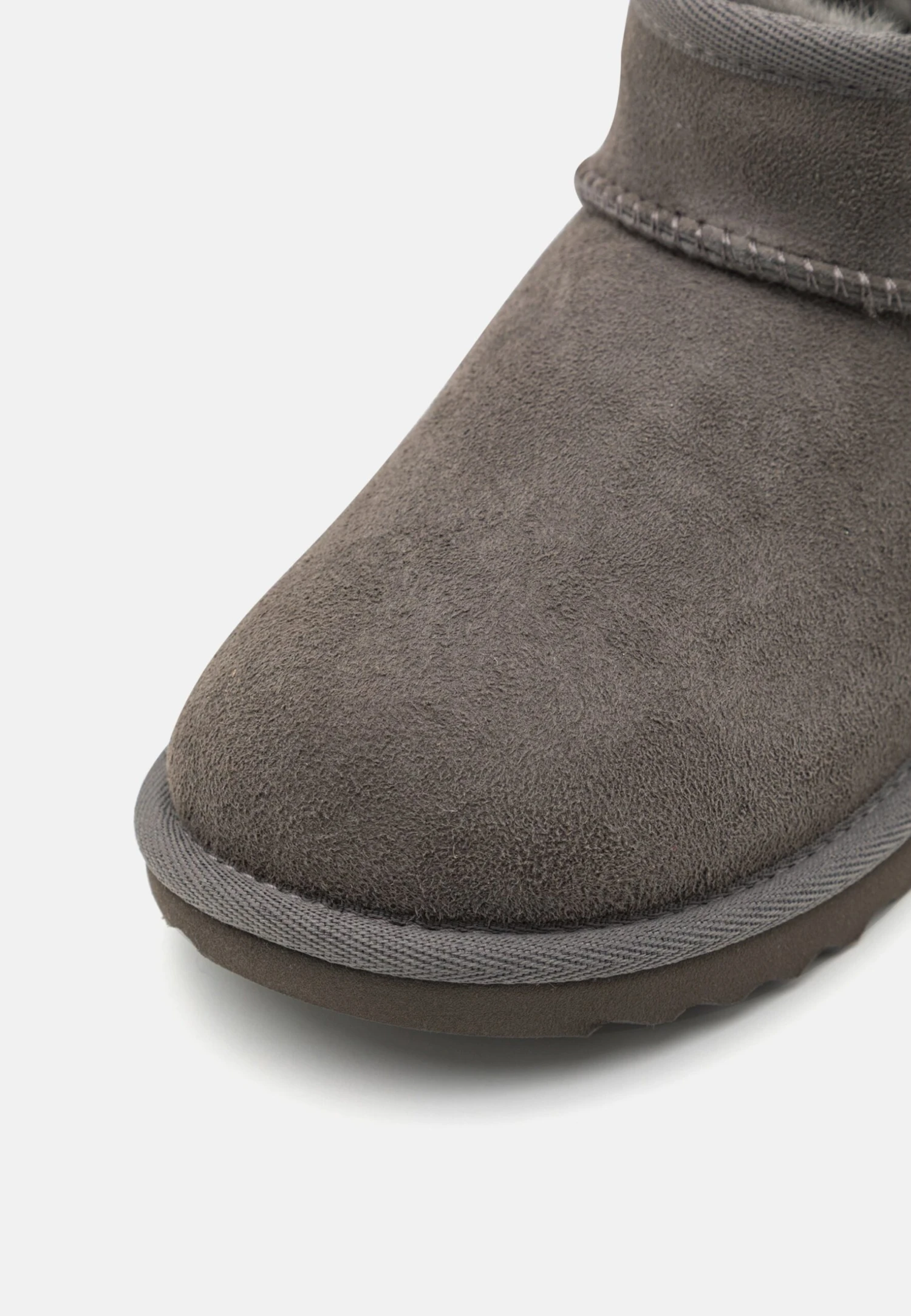 Ugg Classic Ultra Mini Unisex - Korte Laarzen - Grey 8 Ugg Classic Ultra Mini Unisex - Korte Laarzen - Grey - Afbeelding 6