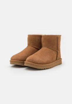 Ugg Classic Mini Regenerate - Korte Laarzen - Chestnut -Ugg 91ddfe54a0364645be52c0ae908d52e9