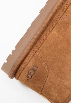 Ugg Neumel - Korte Laarzen - Chestnut -Ugg 9642ecf215b54e17bc58443d57f1d1e4