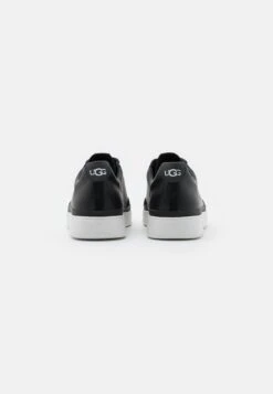Ugg South Bay- Sneakers Laag - Black 10 Ugg South Bay- Sneakers Laag - Black -Ugg 96a9c9f9aad94e9d96f77ff97a7e7cdd