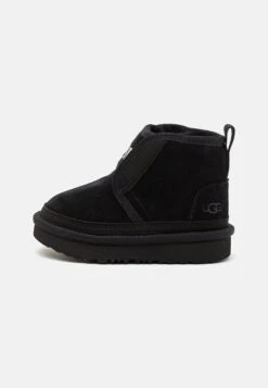 Ugg Accessible Neumel Ez-Fit Unisex - Korte Laarzen - Black