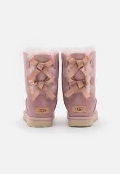 Ugg Bailey Bow - Korte Laarzen - Rose Grey -Ugg 9c242b3c6b994e2da84b5c62e188470b