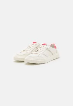 Ugg Alameda Lace - Sneakers Laag - Bright White/Red Pepper -Ugg a8e6b44a064b485fb9d73d2381fe647f