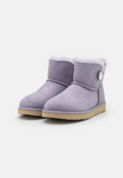 Ugg Mini Bailey Button Bling - Korte Laarzen - June Gloom -Ugg ac3393d3fd69479fbd0f566e3738b249