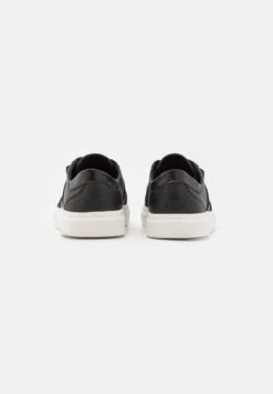 Ugg Alameda Lace - Sneakers Laag - Black -Ugg bb2605fa74cf4ac99adc0d6eabae14e2