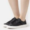 Ugg Alameda Lace - Sneakers Laag - Black -Ugg c2647e17feb349ff83546170885b8417