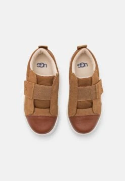Ugg Rennon Unisex - Sneakers Laag - Chestnut -Ugg c7d8b18db36a4332bd8766b9ca23f58e