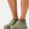 Ugg Tasman - Instappers - Burnt Olive -Ugg d231654deda544dd83ee6a1927303501
