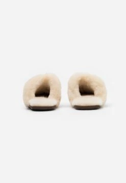 Ugg Scuffette - Pantoffels - Espresso 11 Ugg Scuffette - Pantoffels - Espresso -Ugg d798c632bb544f25a980950584354134