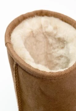 Ugg Classic Short - Korte Laarzen - Chestnut 14 Ugg Classic Short - Korte Laarzen - Chestnut -Ugg dd48064c8b9045f79c09094d1726b490