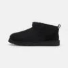 Ugg Classic Ultra Mini - Korte Laarzen - Black