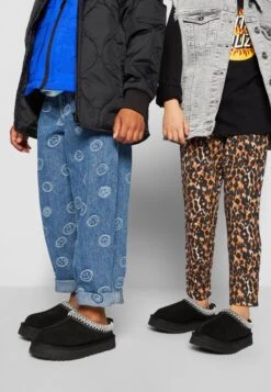 Ugg Tazz Unisex - Pantoffels - Black 14 Ugg Tazz Unisex - Pantoffels - Black -Ugg e3be86ee42c442c59a2872ca4cff235c