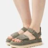 Ugg Goldenstar - Sandalen Met Plateauzool - Moss Green 1 Ugg Goldenstar - Sandalen Met Plateauzool - Moss Green -Ugg e7ba4515888845ada885203cbd61cc81