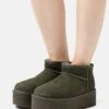 Ugg Classic Ultra Mini Platform - Enkellaarsjes Met Plateauzool - Moss Green -Ugg ee66df9da48e47e6939fa6492adba63e