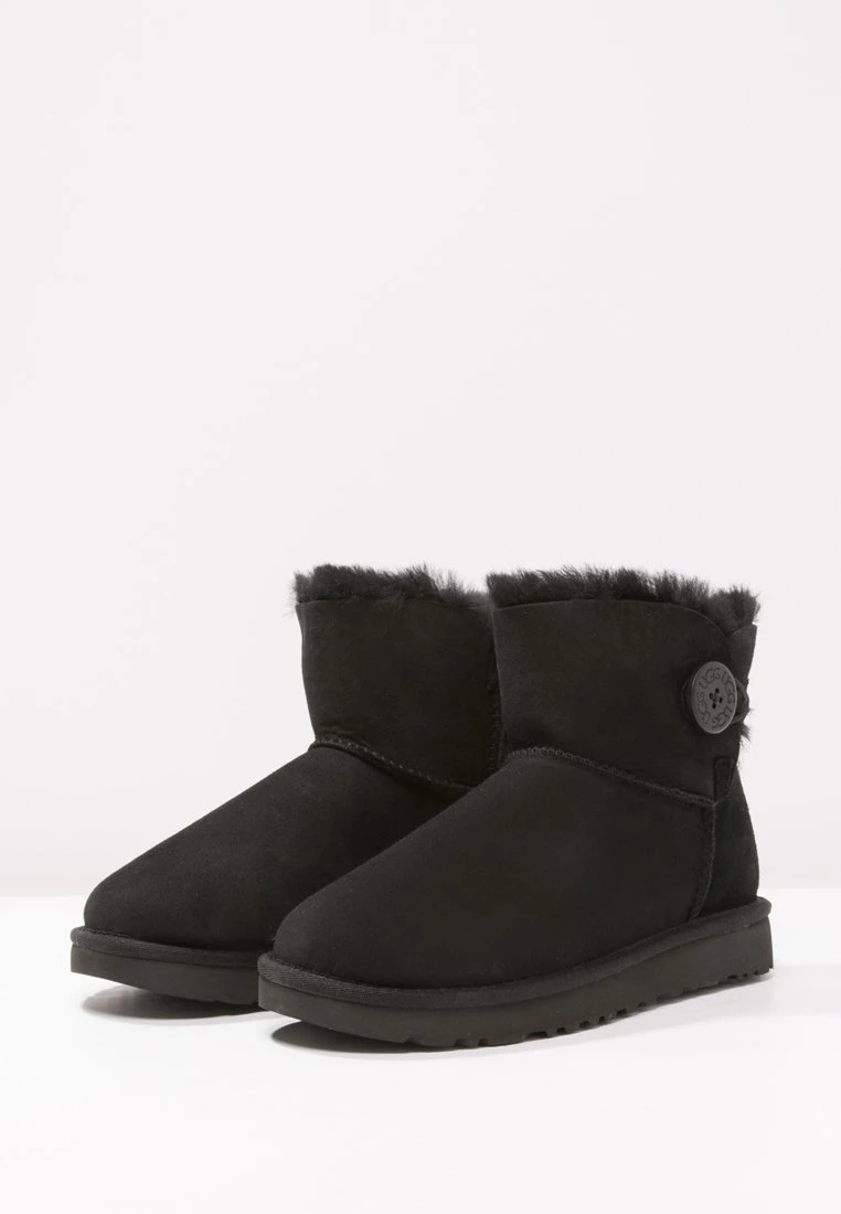 Ugg Mini Bailey Button - Korte Laarzen - Black 8 Ugg Mini Bailey Button - Korte Laarzen - Black - Afbeelding 6
